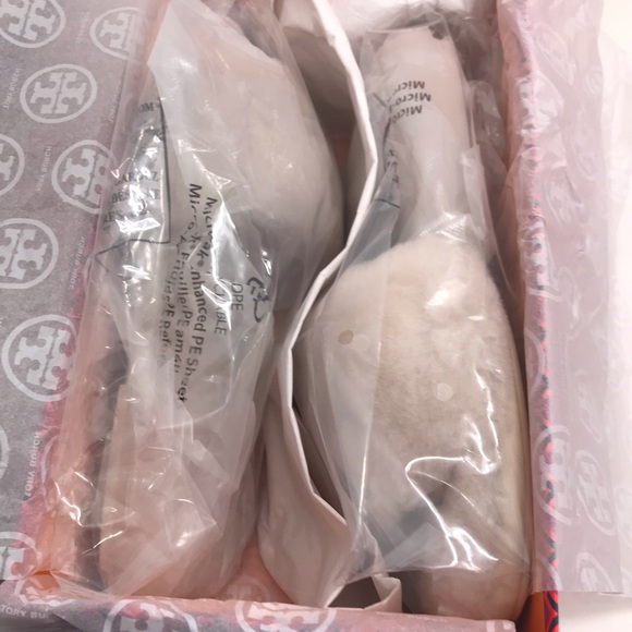 Tory Burch Double T Shearling Slide - Picture 2 of 6